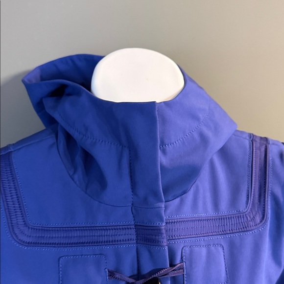 LIKE NEW. Lululemon Paddington Softshell
Pigment Blue - Picture 12 of 15